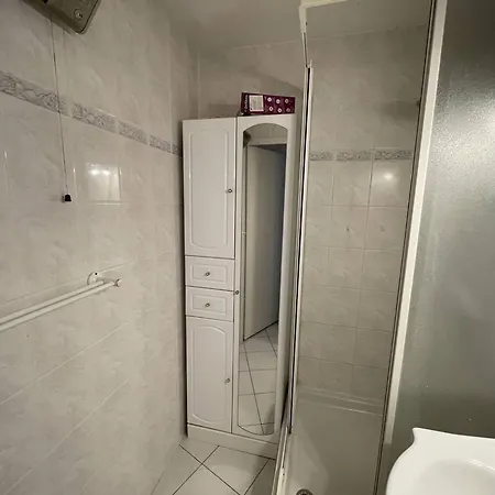 Daire T3 Avec Piscine, Parking, Animaux Admis, Saint-cyprien - Fr-1-106-52 *